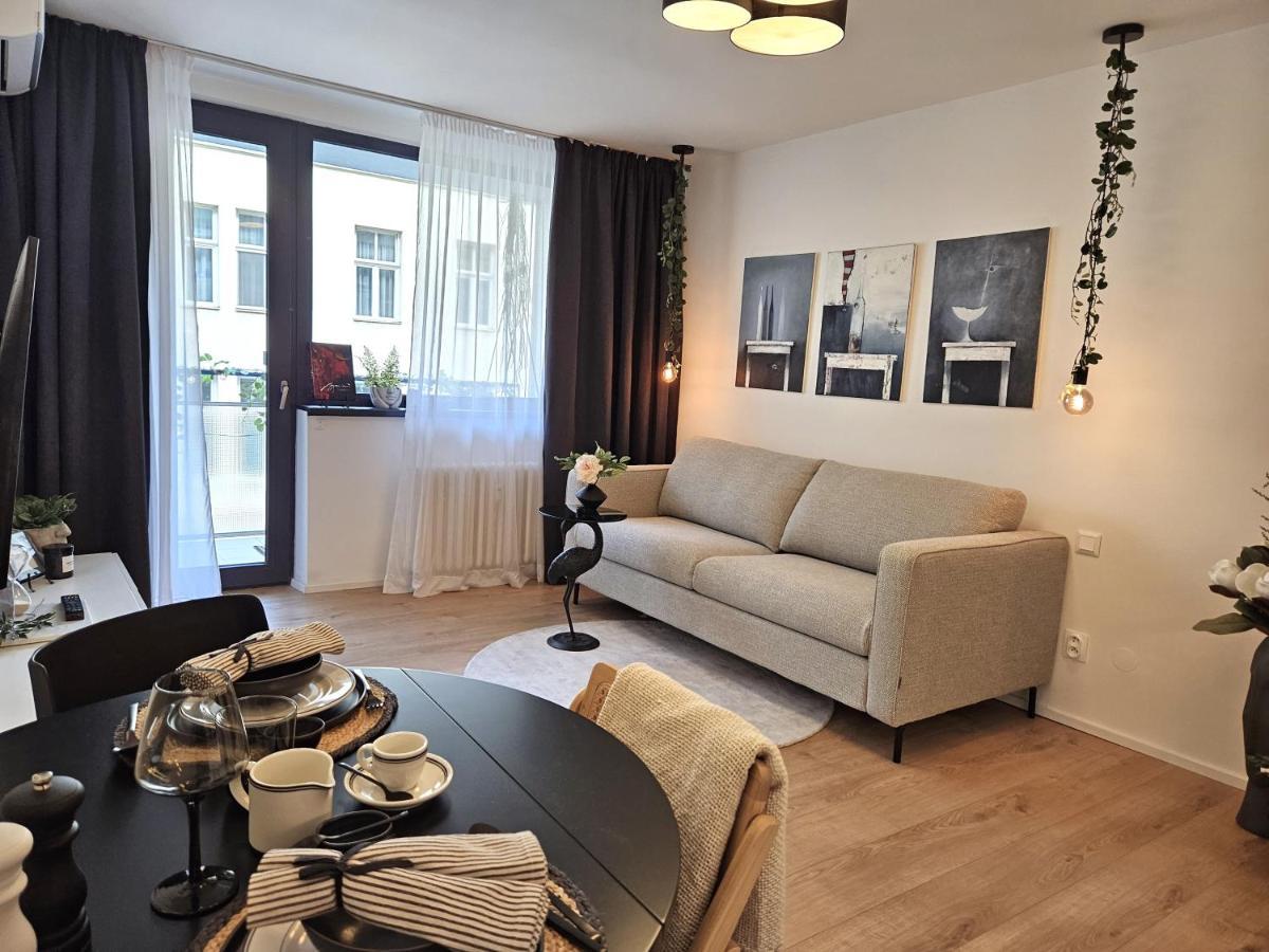Design Apt In Old Town-Free Parking-Balcony Bratislava Exterior foto