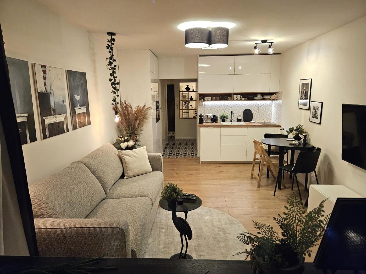 Design Apt In Old Town-Free Parking-Balcony Bratislava Exterior foto