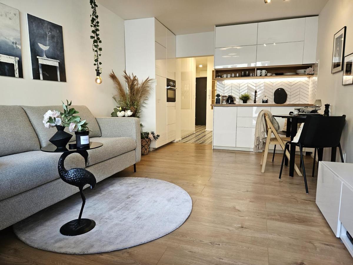 Design Apt In Old Town-Free Parking-Balcony Bratislava Exterior foto
